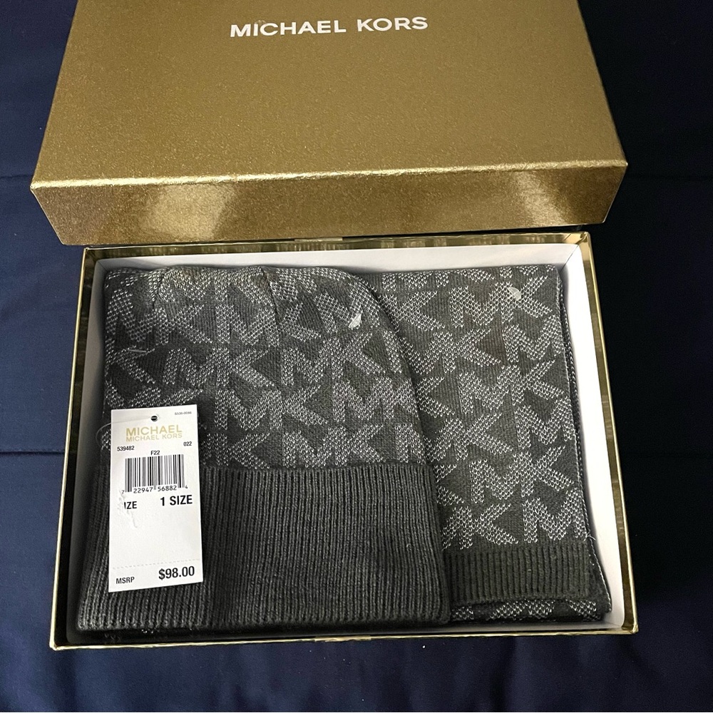 Michael Kors Gray Hat & Scarf with Monogram Pattern Set